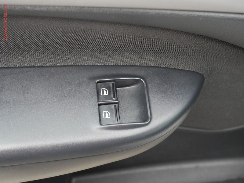 Škoda Octavia (2011) 1.2TSi, 2.maj,ČR, Ambition - fotka 11 z 15