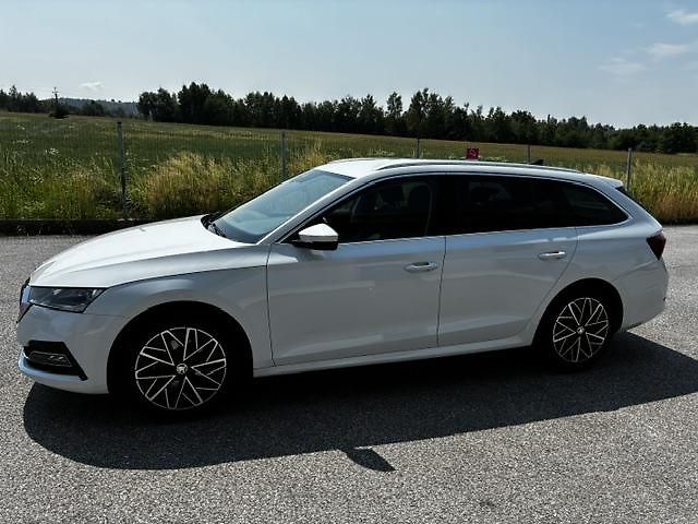 Škoda Octavia (2022) - fotka 3 z 26