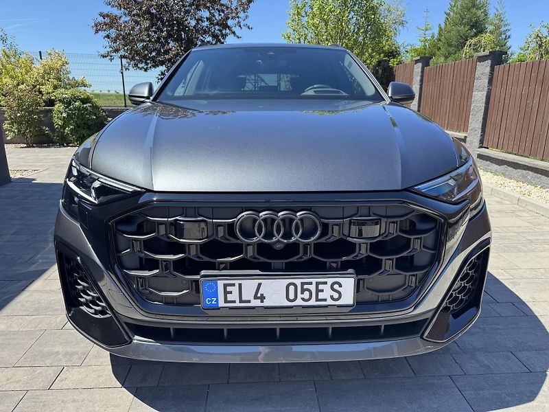 Audi Q8 (2025) 60TFSI e QUATTRO, B&O, Tažné  - fotka 12 z 38