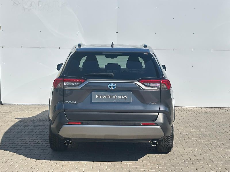 Toyota RAV4 2.5 HSD e-CVT AWD Executive - fotka 9 z 29