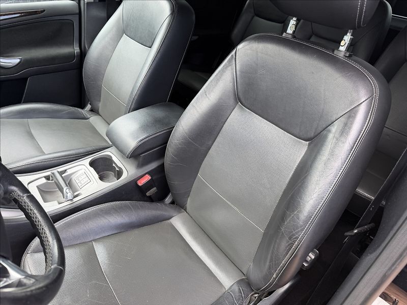 Ford Galaxy 2.0 TDCi Ghia 7míst - fotka 15 z 23