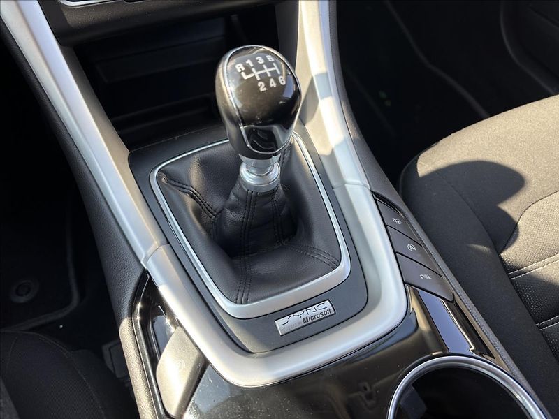 Ford Mondeo 2,0 TDCi 110kW Trend - fotka 33 z 36