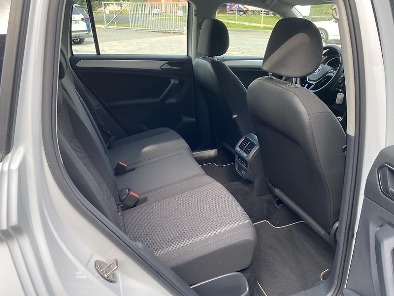Volkswagen Tiguan 1.4 TSI 92kW -1xMAJ.-ALU-TAŽNÉ - fotka 37 z 46