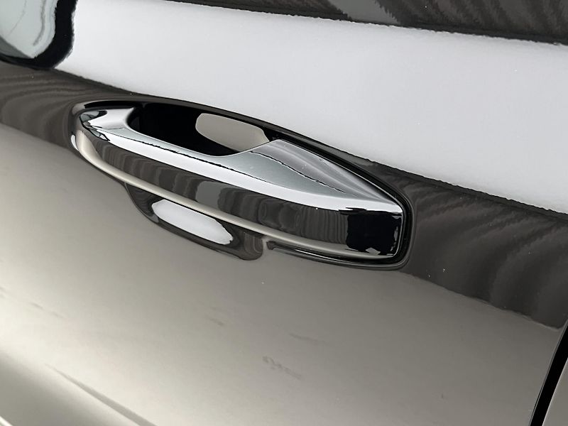 Volvo V60 (2026) B4 PLUS DARK AUT - fotka 16 z 47