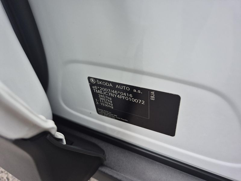 Škoda Enyaq iV 80 LOFT 150kw TZ SOH 97% - fotka 44 z 46