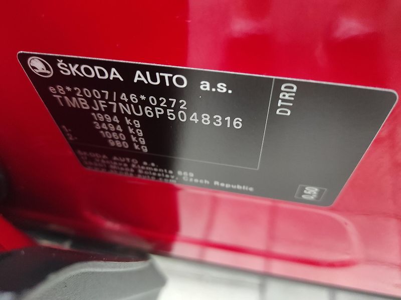 Škoda Karoq 2,0TDi 85kW STYLE,TZ,ČR - fotka 22 z 38