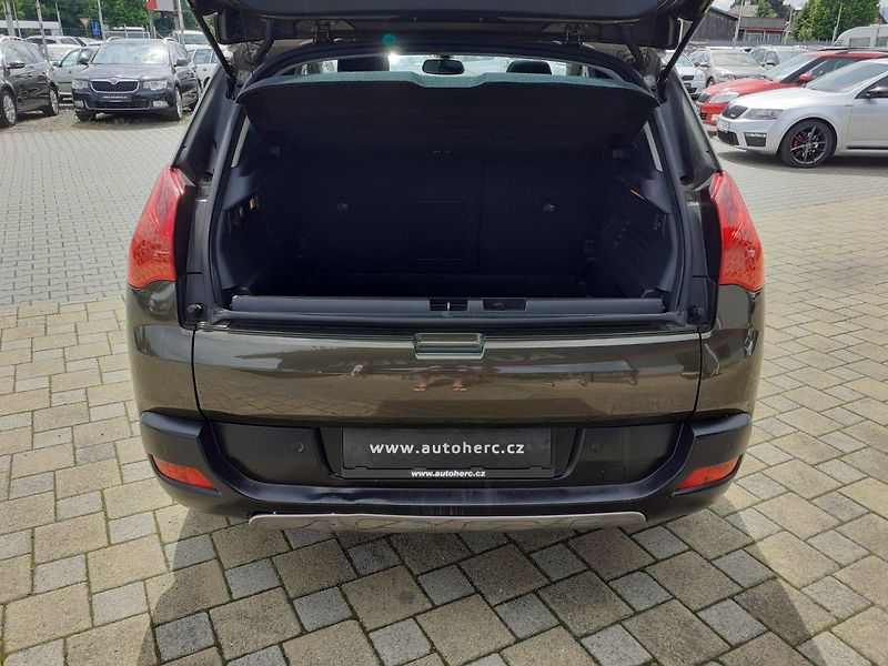 Peugeot 3008 (2011) 1.6 i  16V 115Kw - fotka 21 z 36