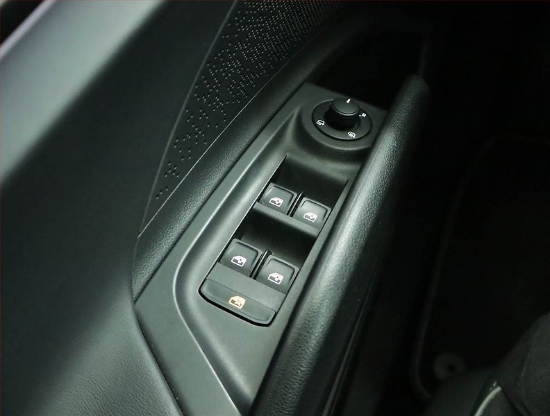 Škoda Enyaq (2023) Sportline iV 60 (62 kWh) - fotka 16 z 22