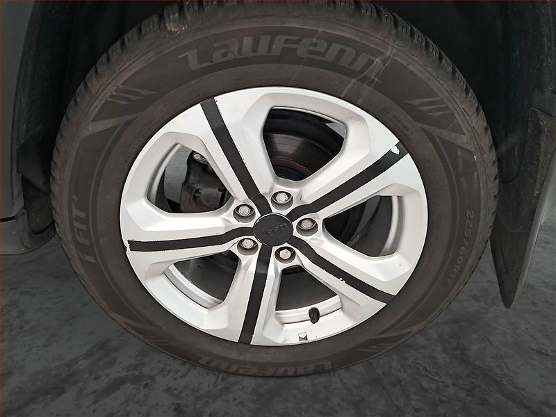 Jeep Compass (2018) 1.4 MultiAir, Tempomat - fotka 15 z 17