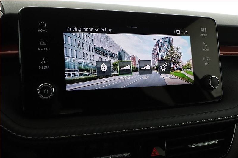 Škoda Fabia (2025) 1.5 TSI, MONTE CARLO, 1.5TSI - fotka 15 z 21