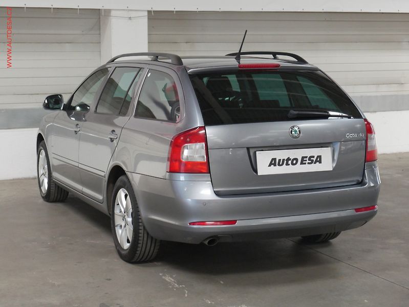 Škoda Octavia (2012) 2.0 TDi, 2.maj,ČR, Klima - fotka 4 z 20