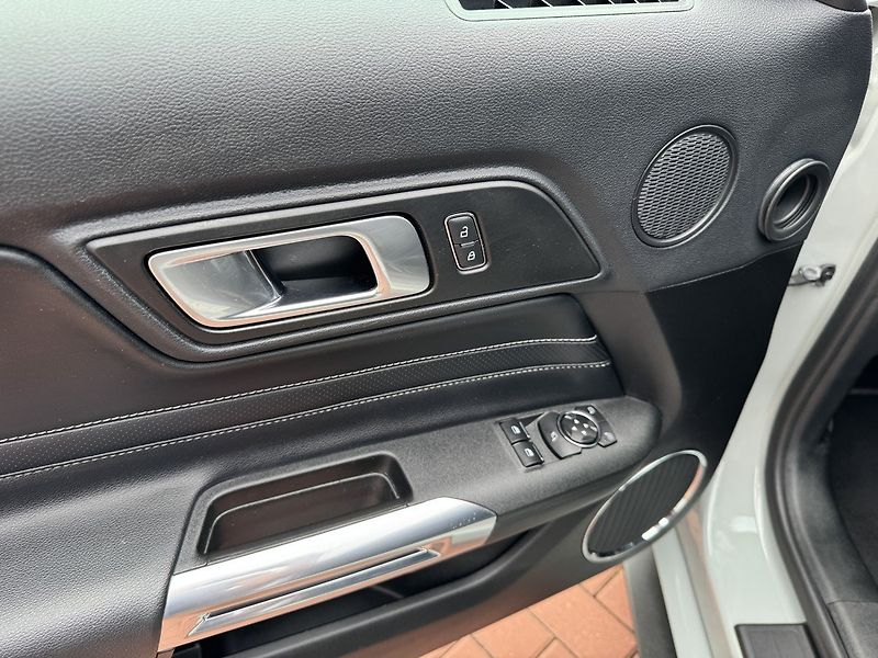 Ford Mustang (2022) 5.0i V8 MACH1 LED Navi Kamera - fotka 26 z 50