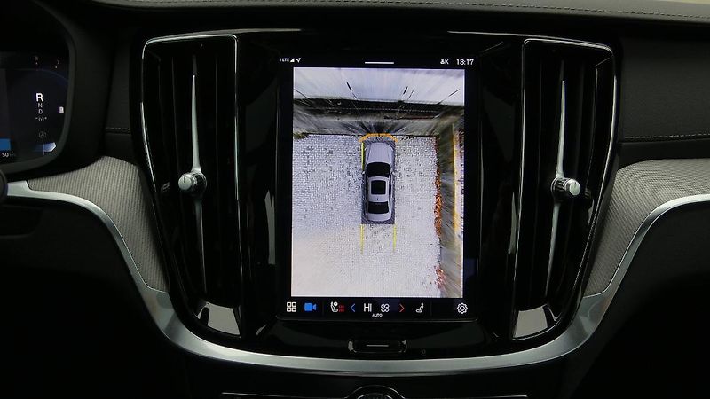 Volvo S60 B5 AWD Ultimate Dark - fotka 16 z 25