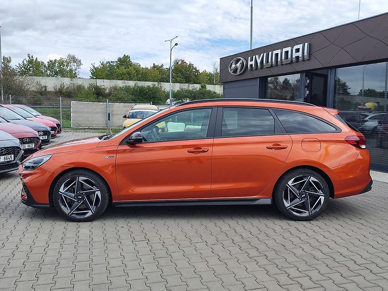 Hyundai i30 1.5 T-GDI/103kW N-Line DCT - fotka 8 z 35
