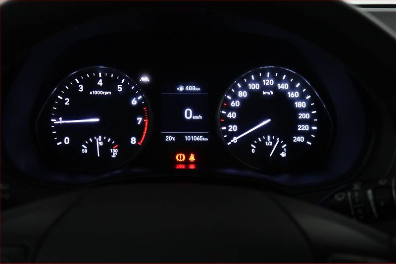 Hyundai i30 (2017) Trikolor 1.0 T-GDI, Serv.kniha - fotka 11 z 17
