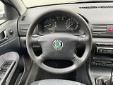 Škoda Octavia (2002) 1,6i 75 Kw Dig.Klima ASR - náhled 12