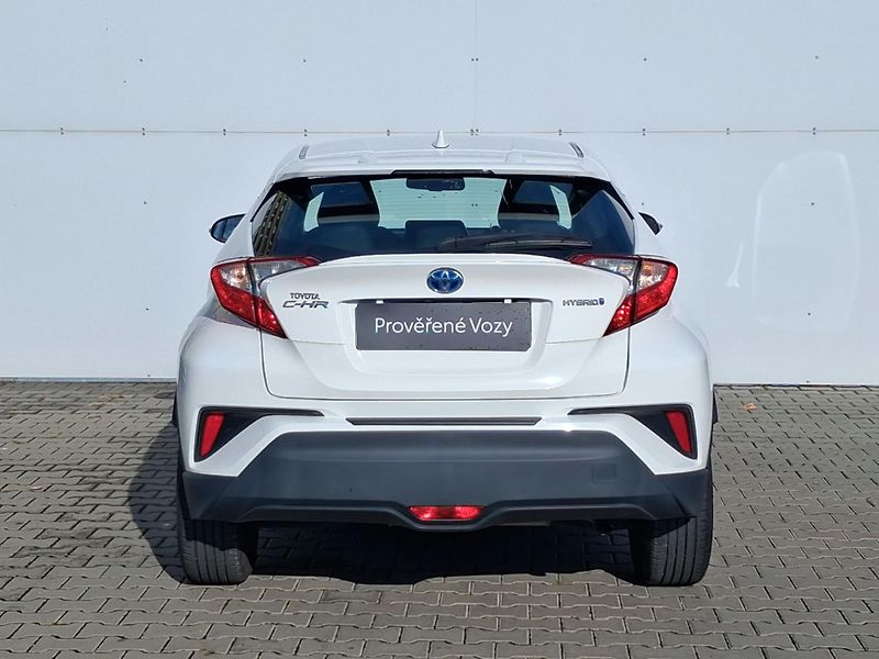 Toyota C-HR 1.8 HSD e-CVT Active - fotka 9 z 21
