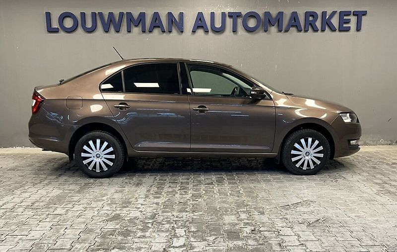 Škoda Rapid 1,0 TSI Ambition Plus - fotka 15 z 15