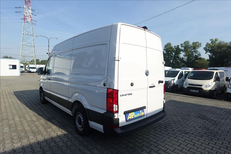 Volkswagen Crafter 2,0 TDi  L2H2 KLIMA SERVISKA - fotka 11 z 38
