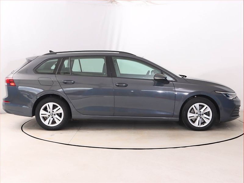 Volkswagen Golf (2021) Life 2.0 TDI, Automat, Navi - fotka 6 z 21