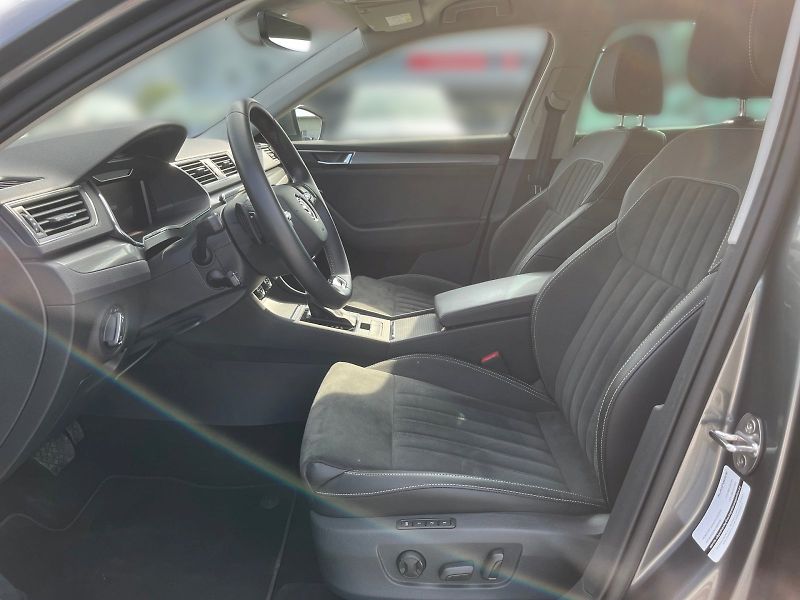 Škoda Superb (2024) COMBI STYLE PLUS 2.0 TDI 110 k - fotka 10 z 41