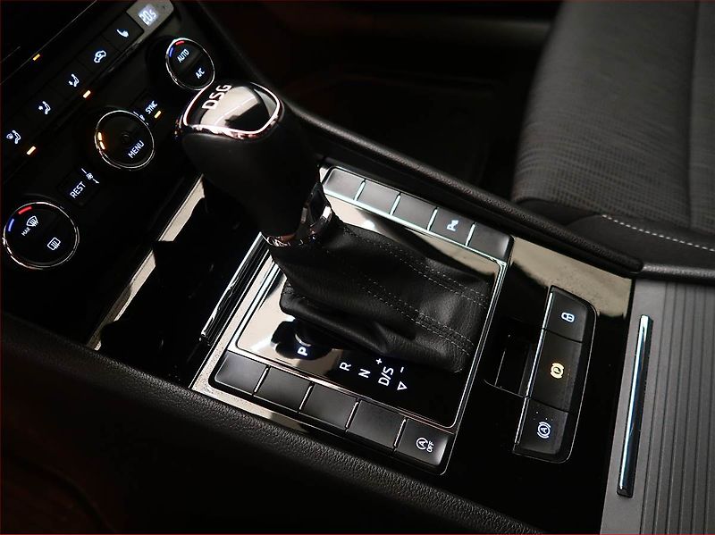 Škoda Superb (2016) Ambition Plus 2.0 TDI, Automat - fotka 13 z 19