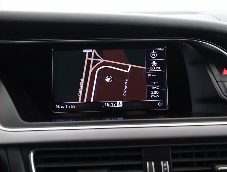 Audi A4 Allroad (2013) 2.0 TDI, 4X4, Automat - fotka 15 z 19