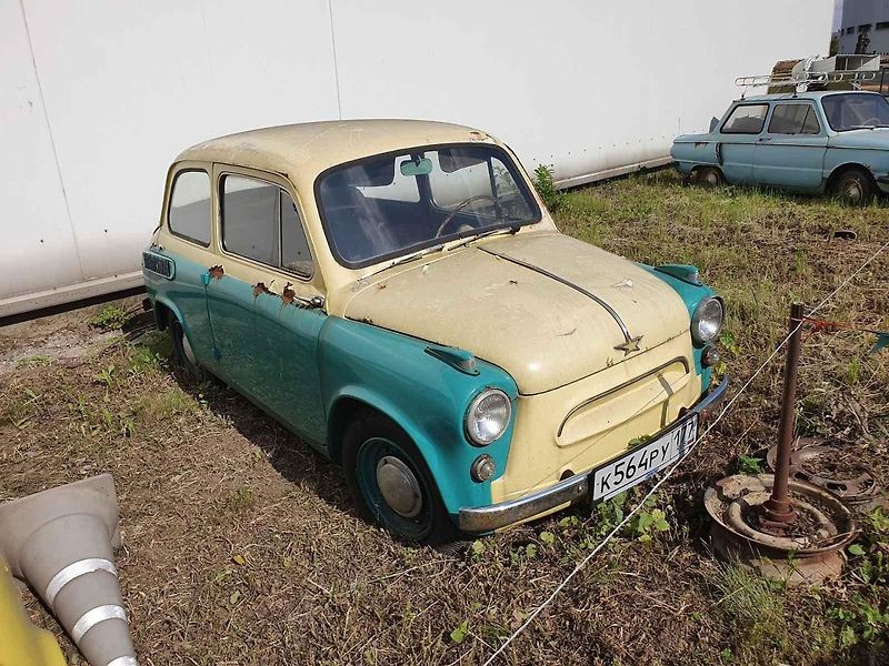 Řada aut čeká ještě na renovaci. A nebo také zůstanou v původním stavu.