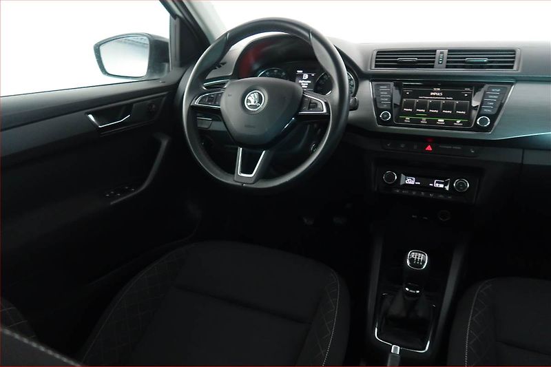 Škoda Fabia (2015) Style 1.2 TSI, Serv.kniha - fotka 7 z 18