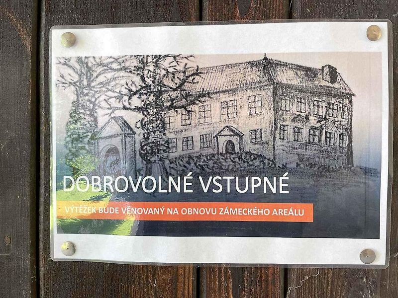 Zámek v Bravanticích na Novojičínsku zahájí v sobotu 7. června návštěvnickou sezonu s expozicí autíček, která je vystavována vůbec poprvé, 6. 6. 2025.