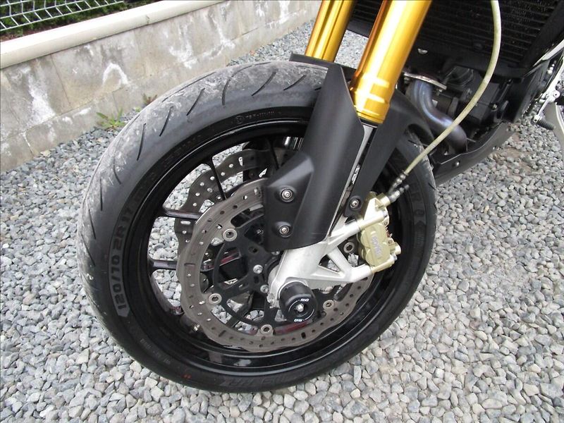 Aprilia 750 ABS  Dorsoduro - fotka 10 z 25
