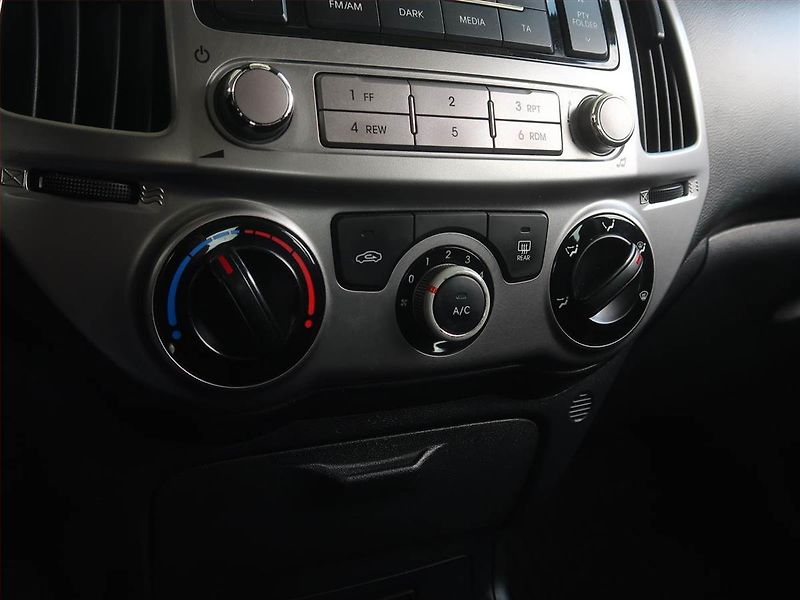 Hyundai i20 (2014) 1.2 - fotka 13 z 13
