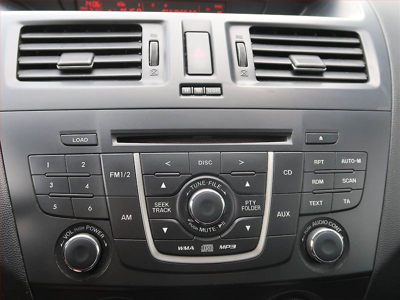 Mazda 5 (2012) 1.8, Tempomat, Park. senzory - fotka 12 z 21