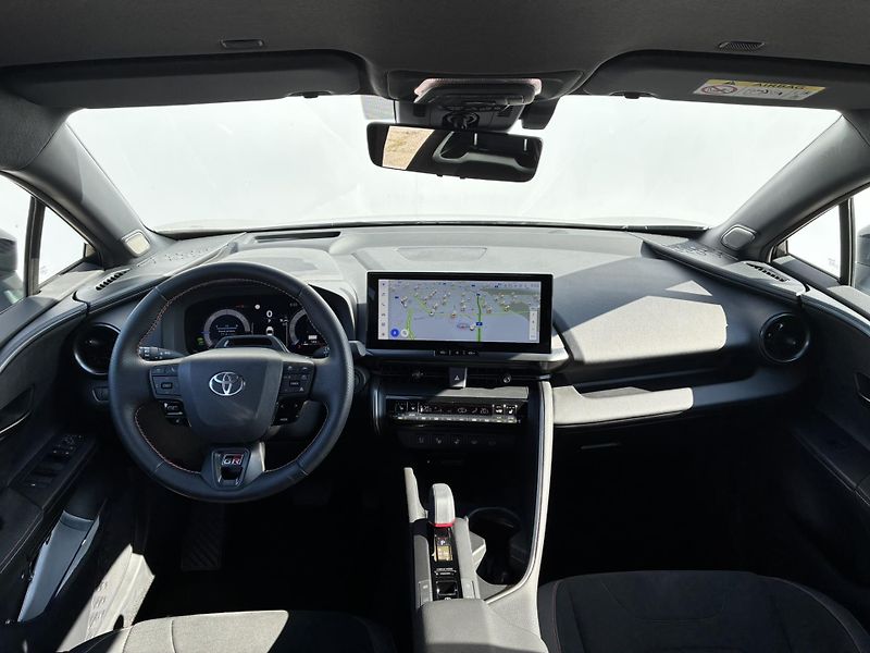 Toyota C-HR 2.0 PHEV e-CVT GR-Sport Dynami - fotka 5 z 24