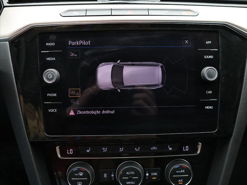 Volkswagen Passat Alltrack 2,0 TSI 162kW 4Motion - fotka 16 z 27