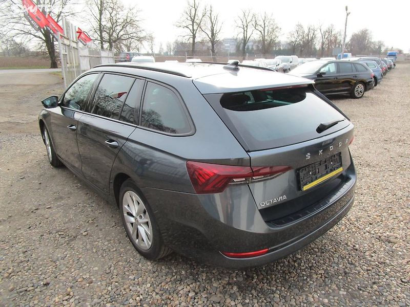 Škoda Octavia 1,5TSI-110KW + STK ČR - fotka 5 z 26