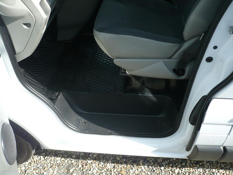 Opel Vivaro 2.0DCI 66Kw Klima L1H1 - fotka 10 z 21
