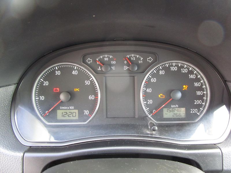 Volkswagen Polo (2006) 1,4-55KW-NOVÁSTK+OLEJ+KOTOUČE - fotka 13 z 20