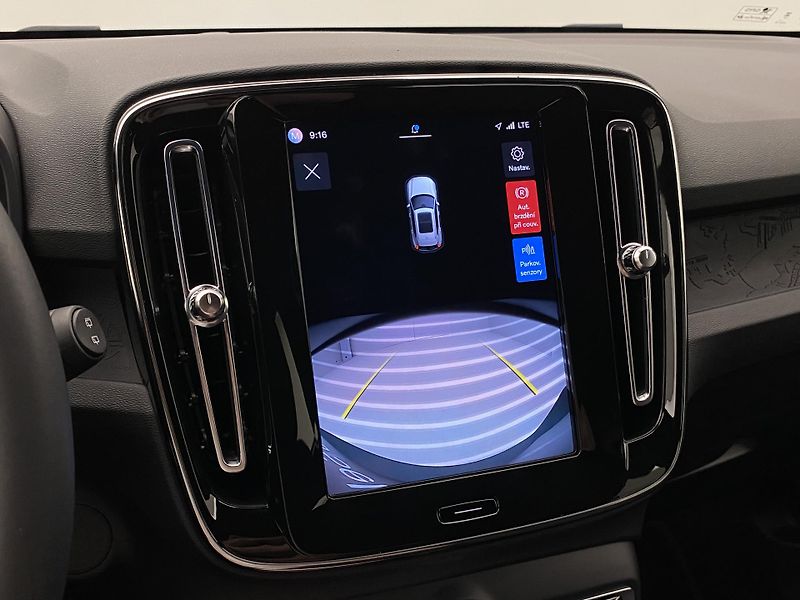 Volvo XC40 PURE ELECTRIC RECHARGE CORE  - fotka 54 z 55