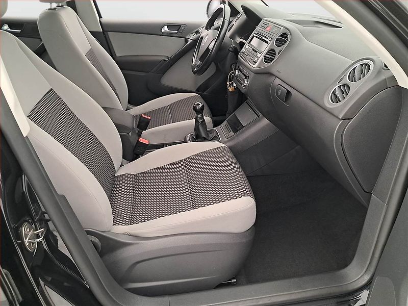 Volkswagen Tiguan (2010) 1.4 TSI, Tempomat - fotka 9 z 16