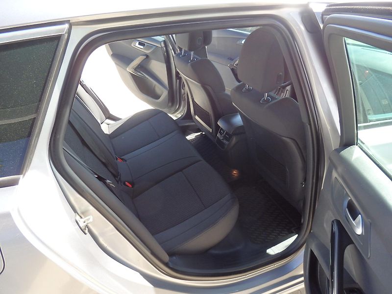 Peugeot 508 2.0 HDI 110 kW PANORAMA, NAVI - fotka 9 z 16