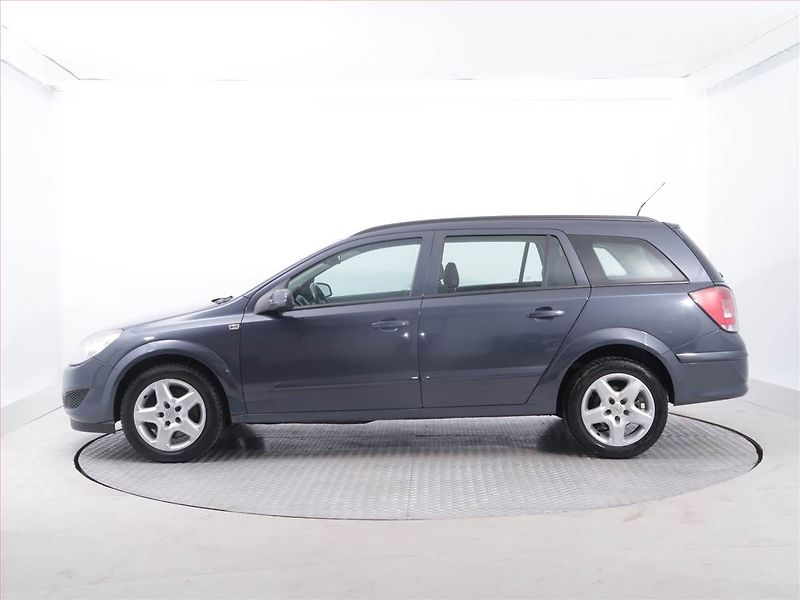 Opel Astra (2007) 1.7 CDTI, Serv.kniha - fotka 3 z 17