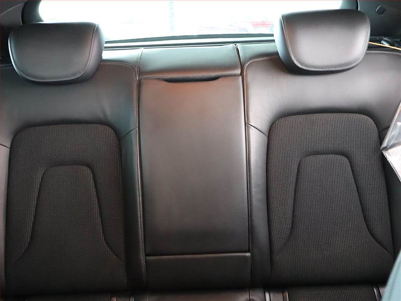 Audi A5 (2011) S-Line 2.0 TDI, 4X4 - fotka 10 z 19