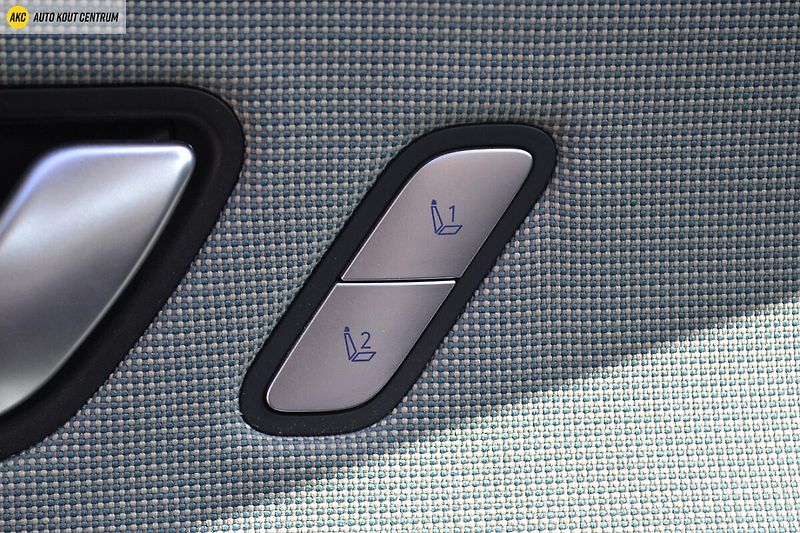 Hyundai Kona ELECTRIC EV 150KW  PREMIUM PAN - fotka 64 z 75
