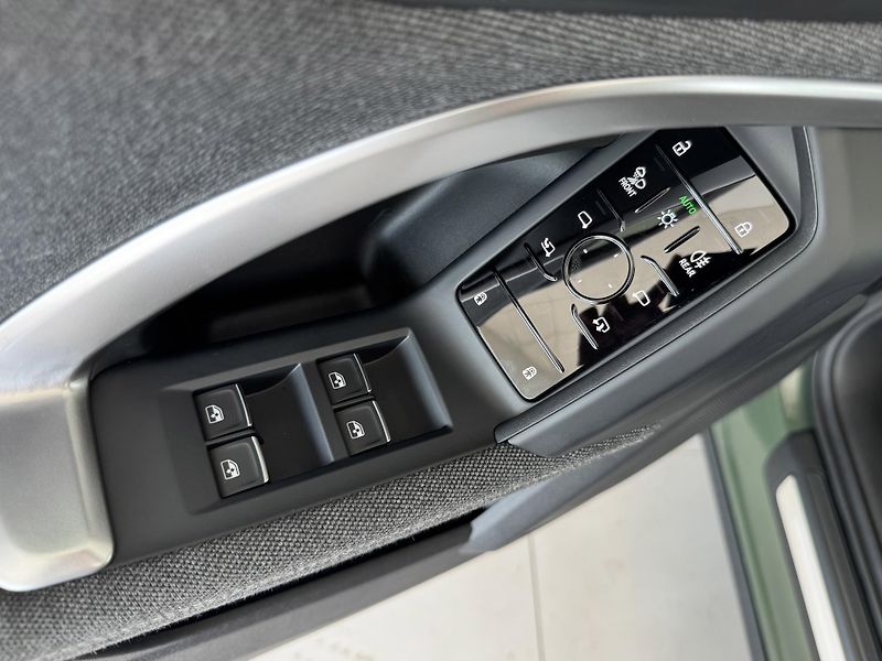 Audi Q5 TDI Quattro*S-LINE*360*KeyLess - fotka 33 z 40