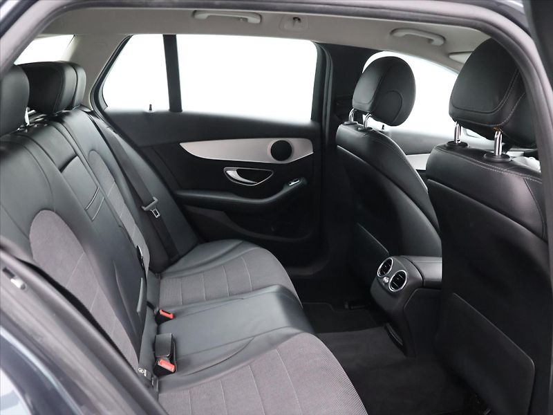Mercedes-Benz Třídy C 1,6 CDI 100 kW Tažné Aut.Klima - fotka 13 z 32
