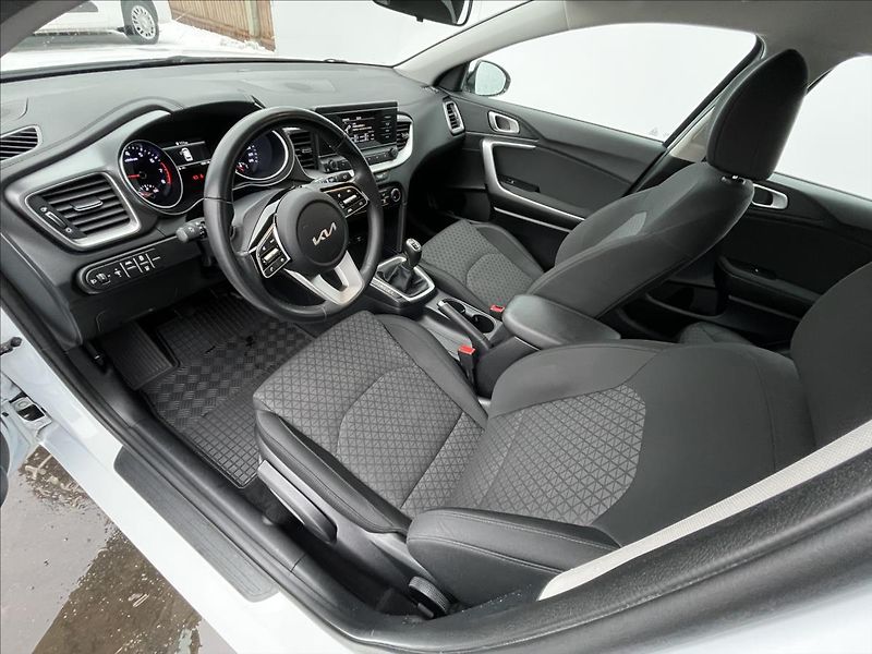 Kia Ceed 1,0 T-GDI SW Fresh PDC+AC - fotka 5 z 21