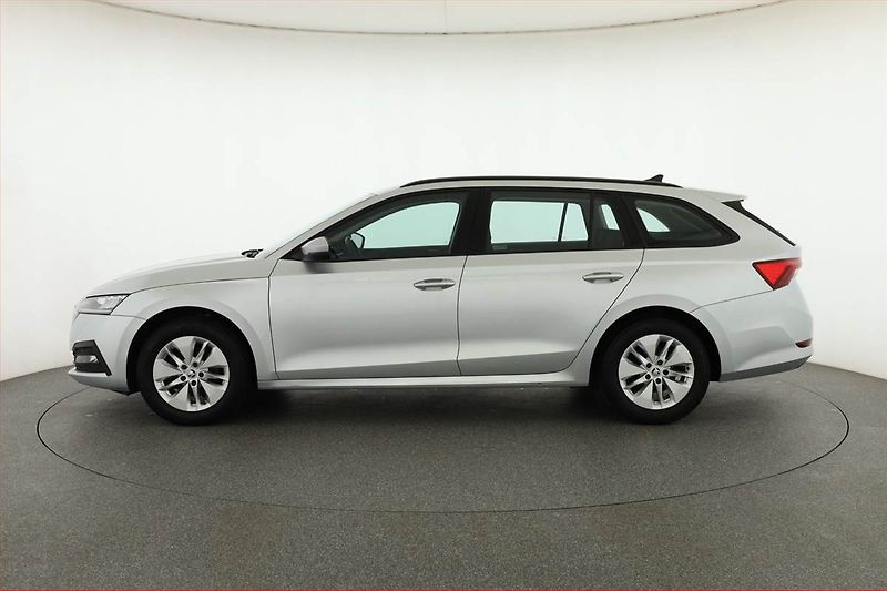 Škoda Octavia (2023) Ambition 2.0 TDI, ČR,1.maj - fotka 3 z 17