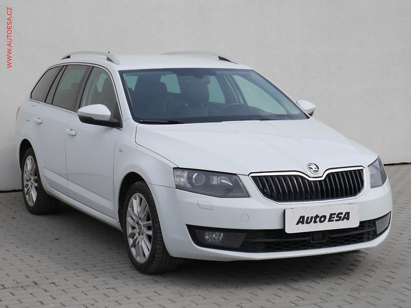Škoda Octavia (2014) 2.0TDi, DSG, navi, bixen - fotografie inzerátu