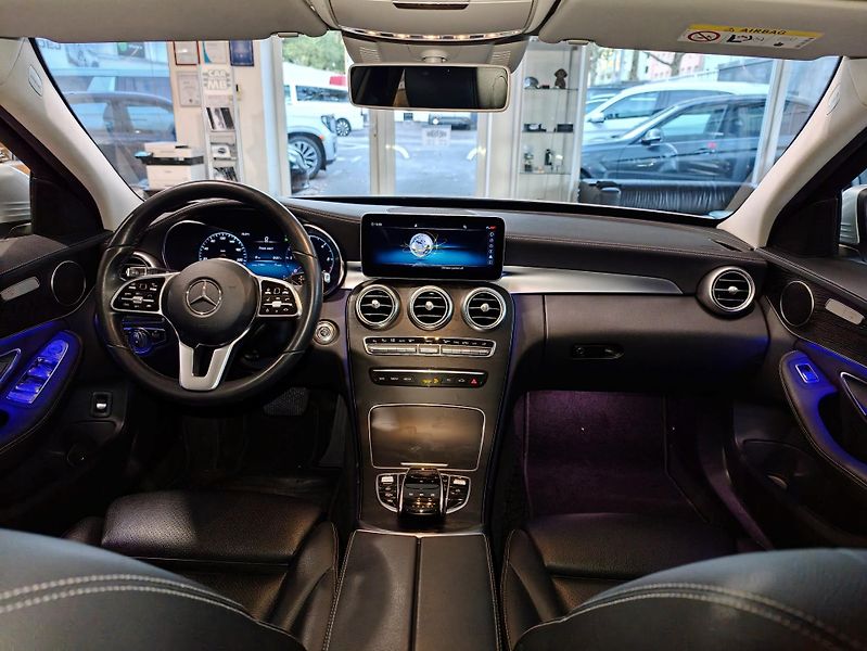 Mercedes-Benz Třídy C 220 d Avantgarde kombi - fotka 20 z 31